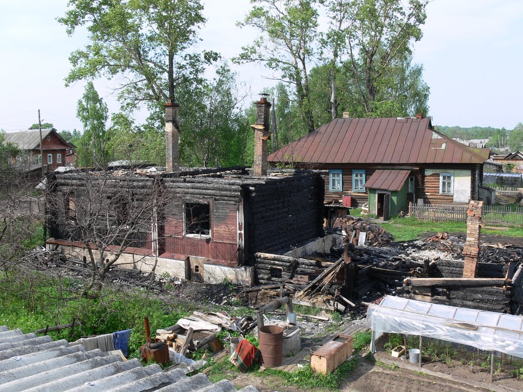 пожар весной 2006 года на Советской, 75 и 81