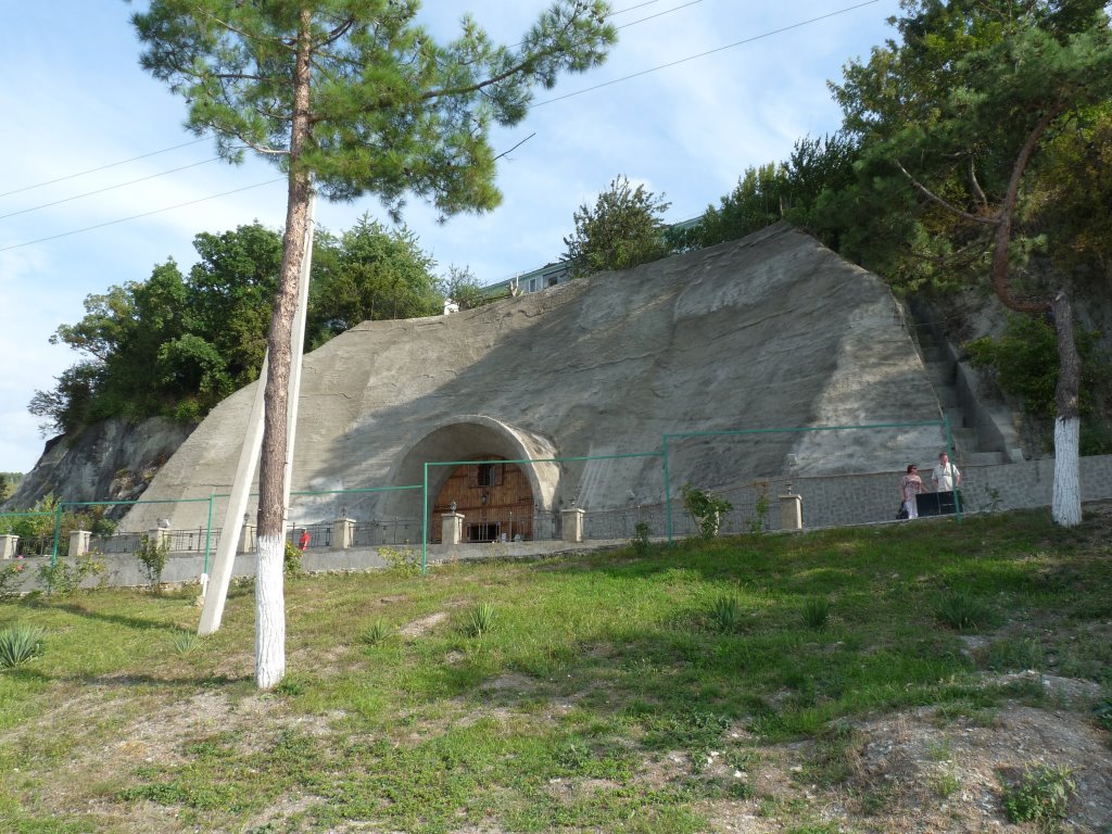 хранилище Шампанского в скалах