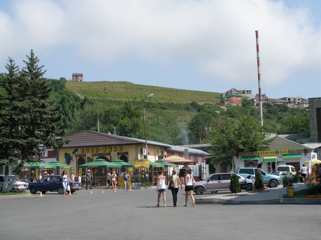 Площадь в Абрау
