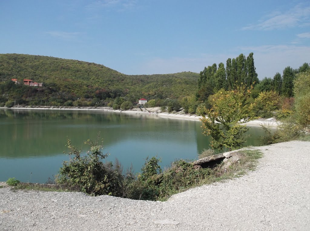13-10-2012 / Lake Abrau