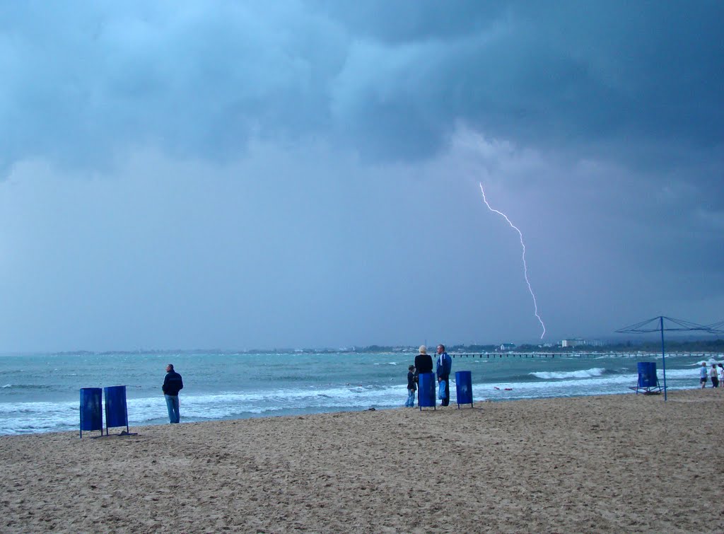 Анапа. Гроза на Центральном пляже. - Thunderstorm in the central beach.