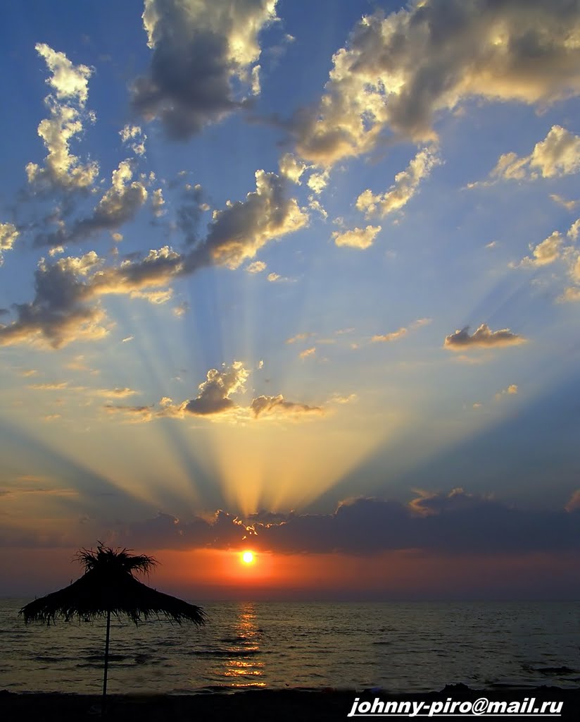 ЗАКАТ В АНАПЕ.SUNSET IN ANAPA.