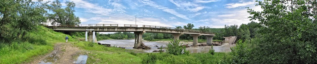 Bridge on the River Pshekha in Apsheronsk - Мост через р. Пшеха в г.Апшеронск Краснодарского края