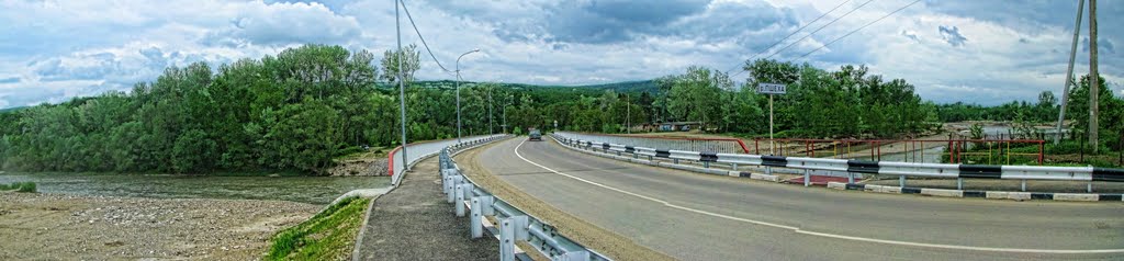Apsheronsk city, the road to the right bank of the river Pshekha - г. Апшеронск, путь на правый берег р. Пшеха