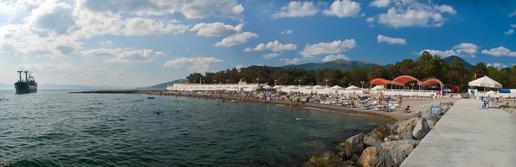 Панорама пляжа пансионата Кабардинка