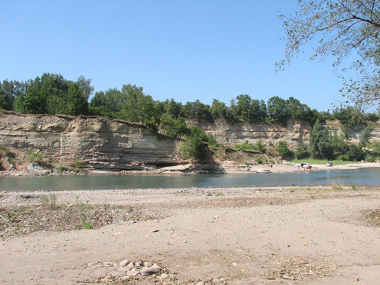 Пляж в Хаджохе на берегу реки Белой (River beach at White River)