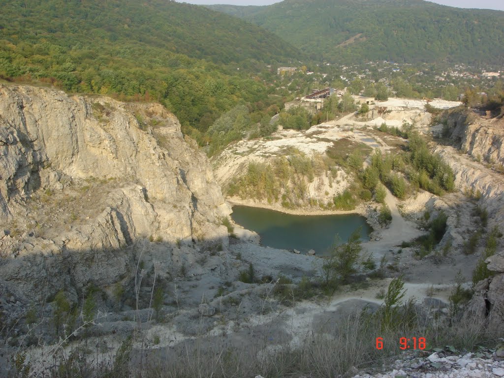 Каменомосткая, карьер