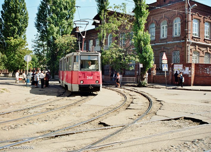 KTM-5 344 an der Ecke Uliza Gogolja / Uliza Zheleznodorozhnaja