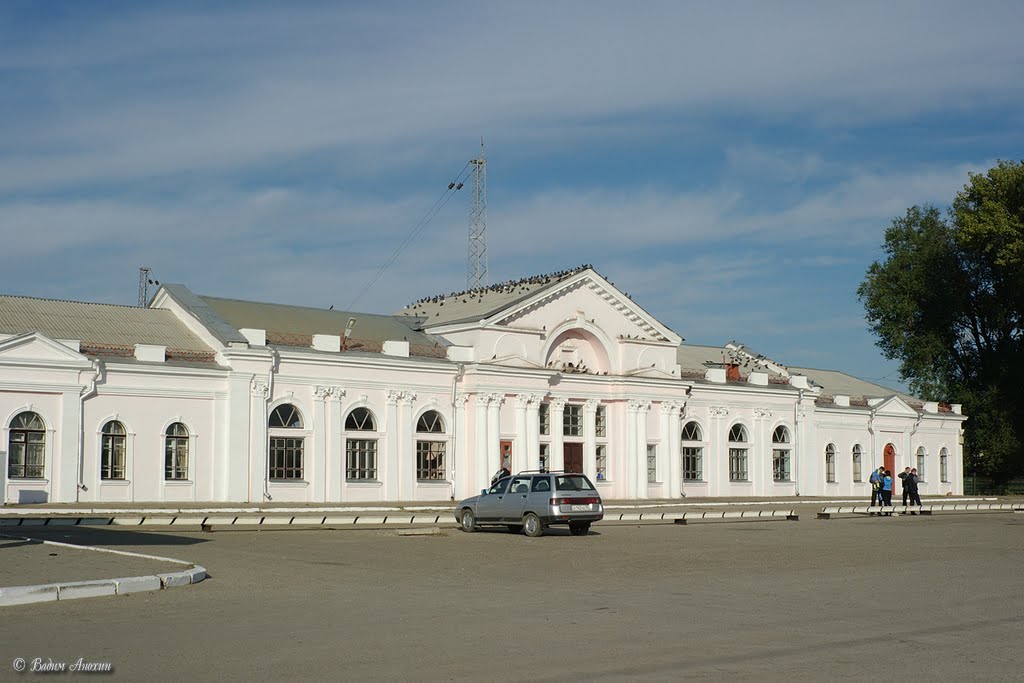 The passenger building of train station Kuschevka