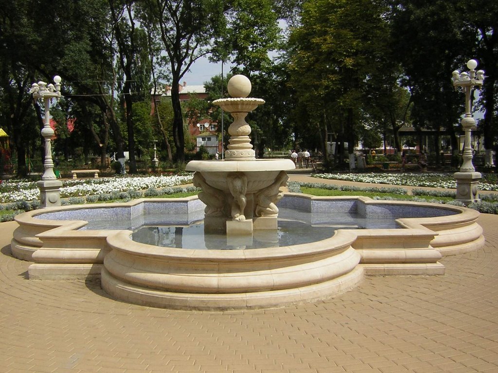 Фонтан в парке