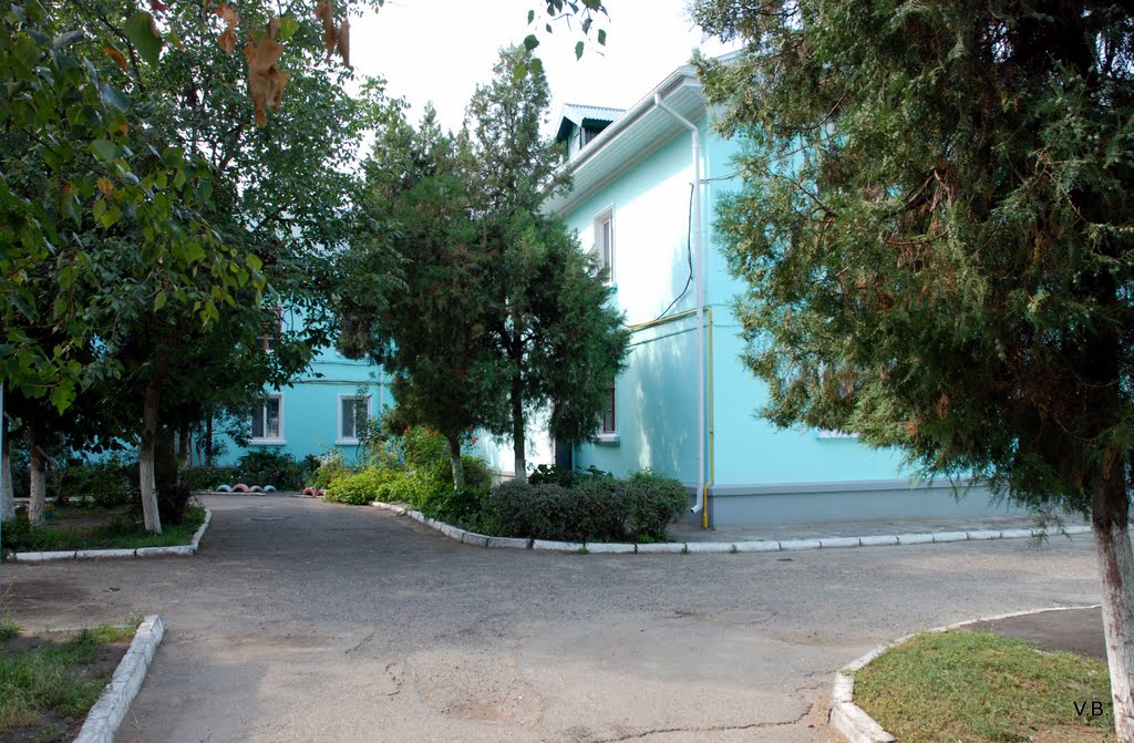 Дворик на Краснооктябрьской. Фото Виктора Белоусова.