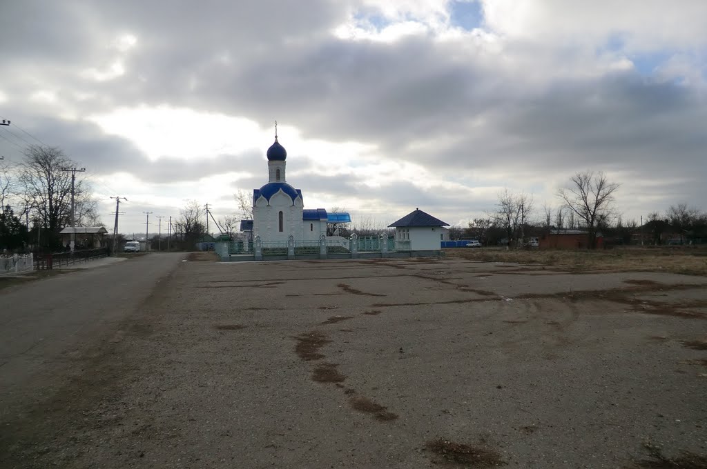 Церковь на станичном кладбище
