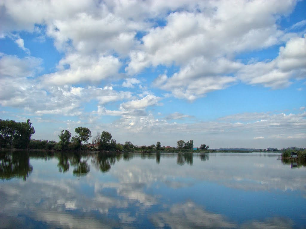 Зеркало реки. - Mirror River.