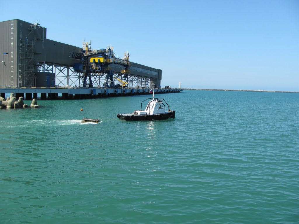 Катер/Sea port of Tuapse