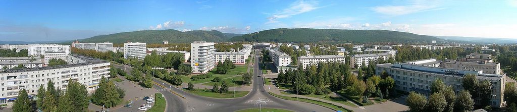 Панорамный вид центра города с 12-го этажа