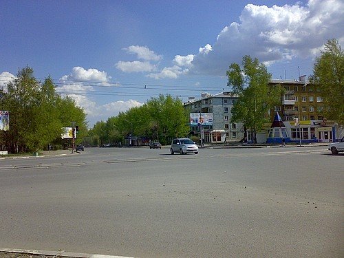 Перекресток ул.Зверева и ул.Свердлова