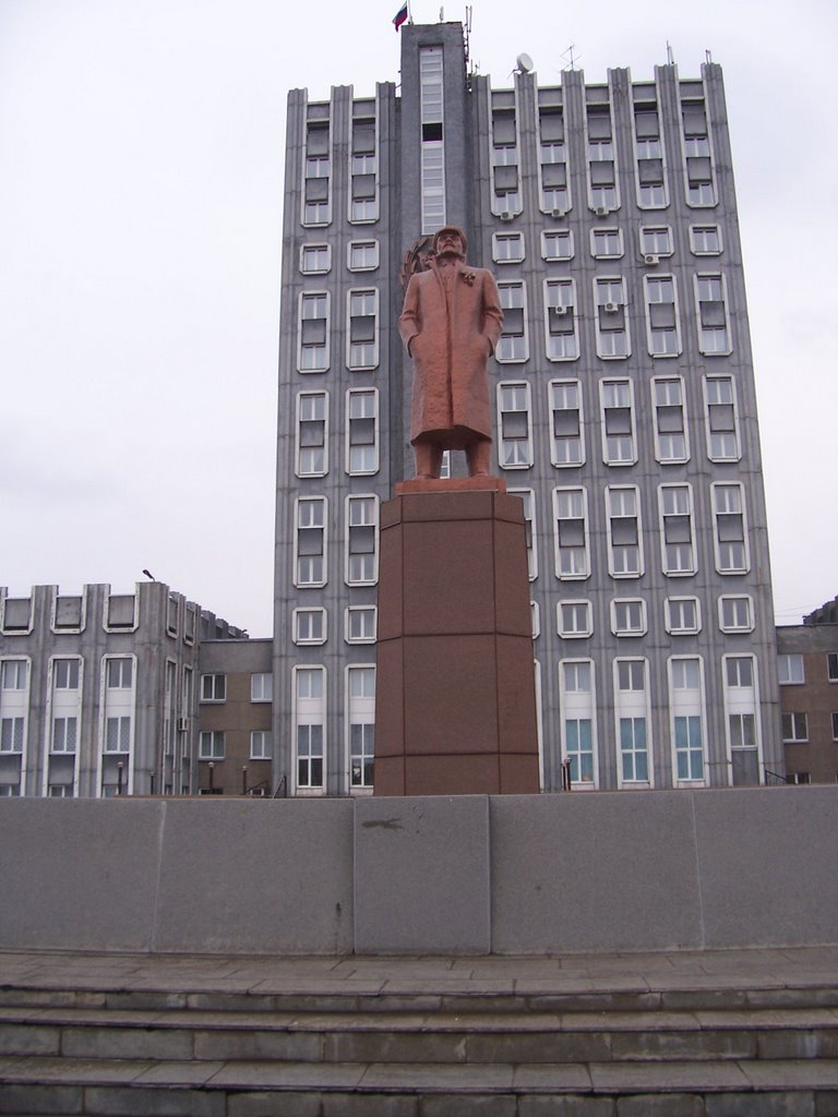 Памятник Ленину