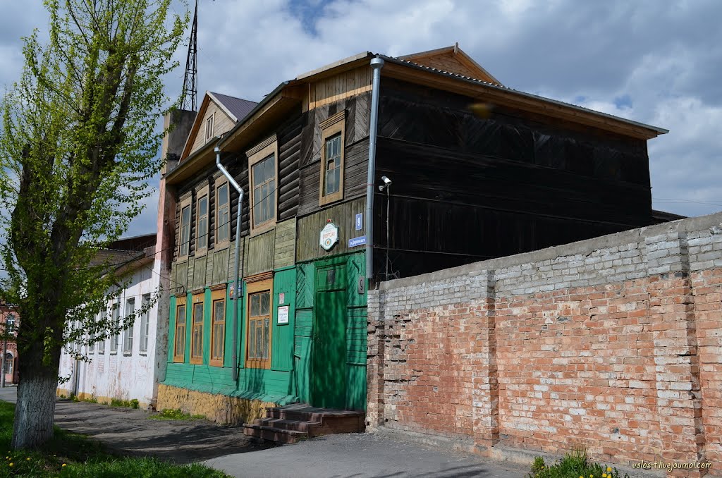 Красноярские кружева: Ачинск ул.Дзержинского 9 (май 2012г.)