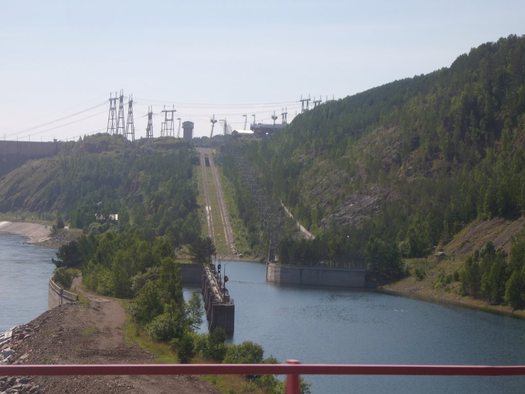 Barrage de Krasnoyarsk - La rampe pour les bateaux