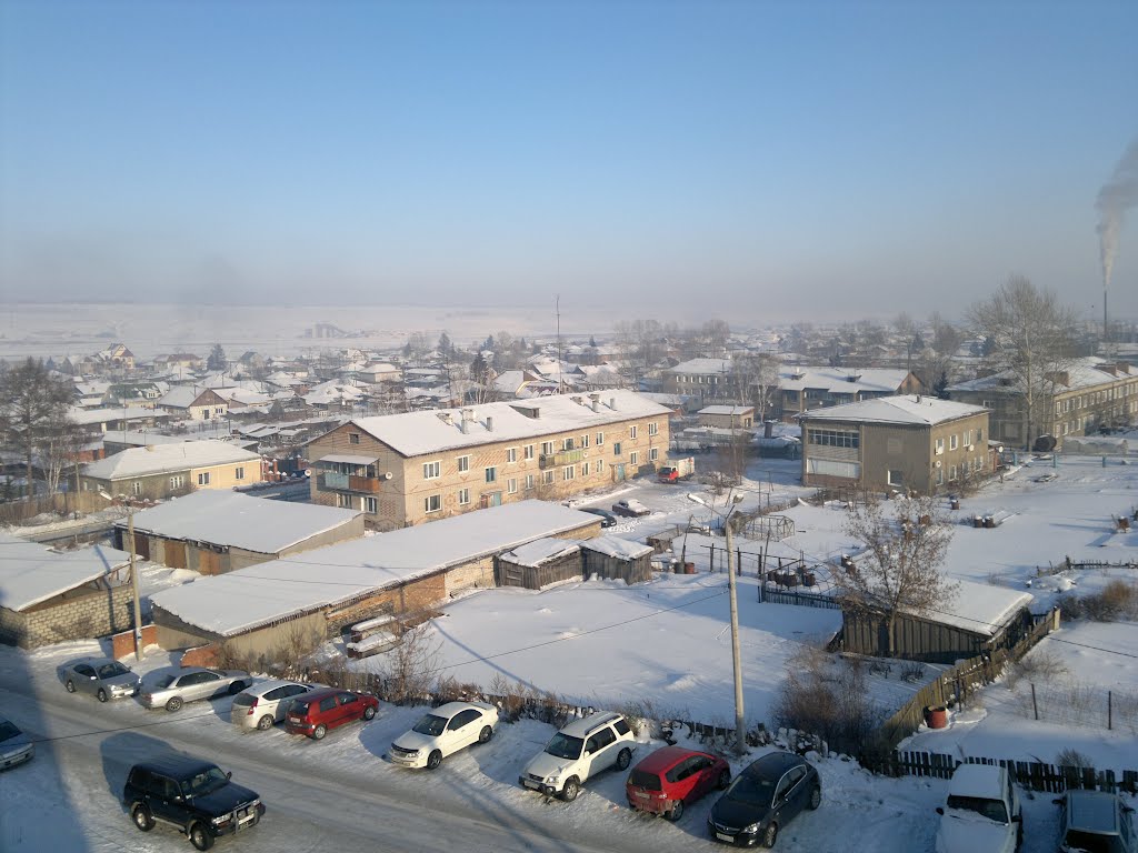 Россия, р.п. Емельяново, ул. Гагарина 2д.  Вид из окна. На улице -30 градусов по Цельсию.