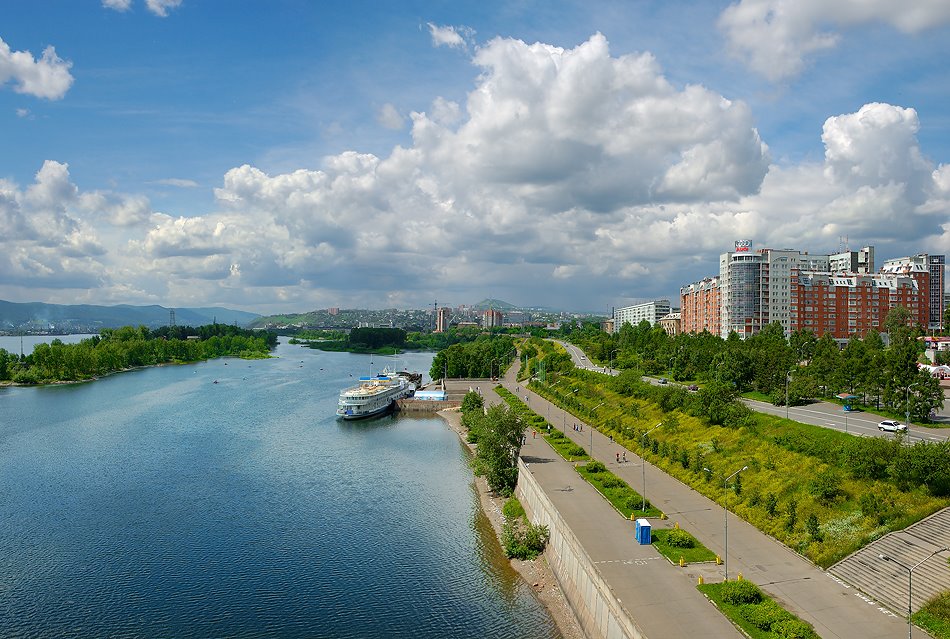 Енисей. Набережная. Вид с коммунального моста на запад