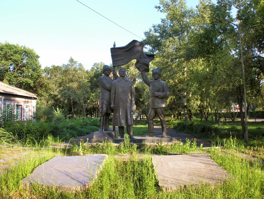 Graves of the commander of the guerrilla army A. Kravchenko and chairman of the Army Board S. Surguladze