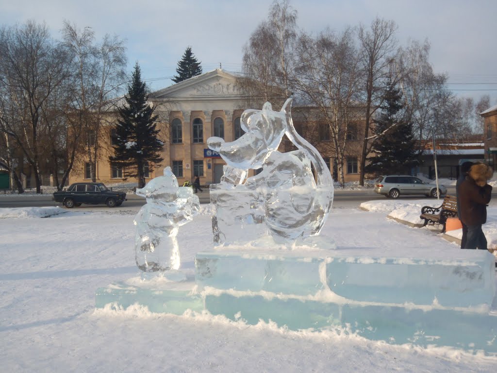 на площади