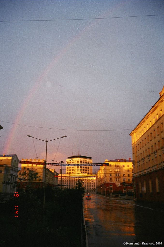 Polar Days Night. Night Rainbow! Leninskiy Prospekt. 01:41, 19 July 2001