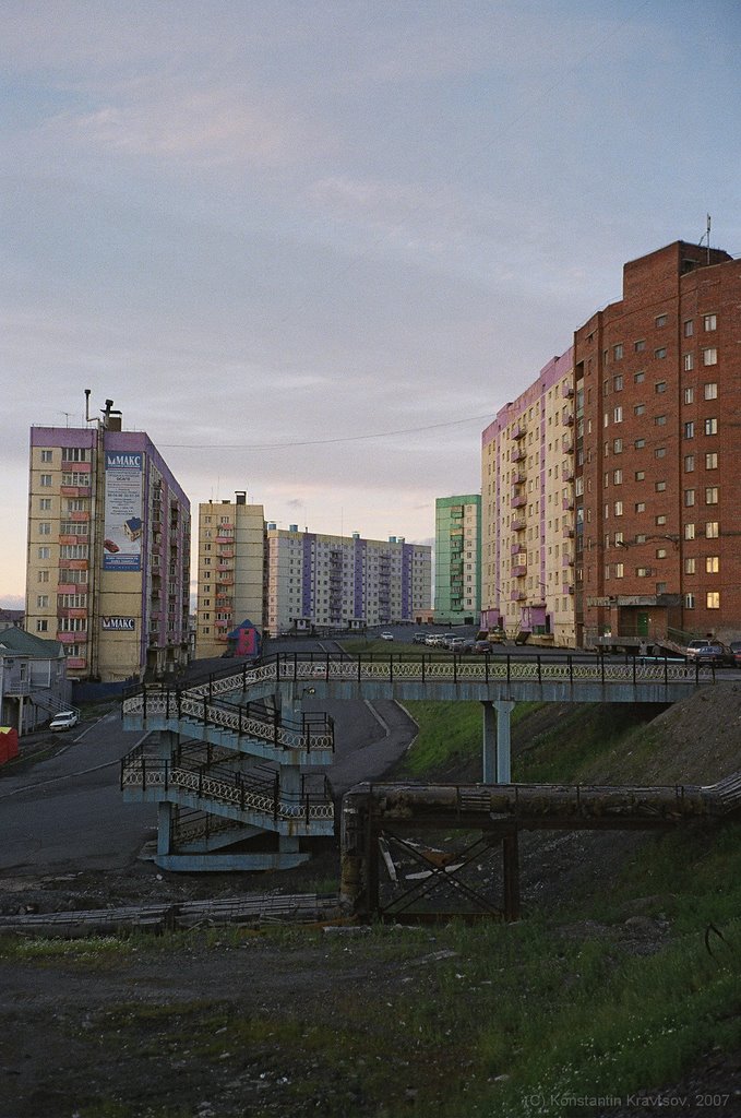Gora along Komsomolskaya, Summer night in Norilsk, July 2007