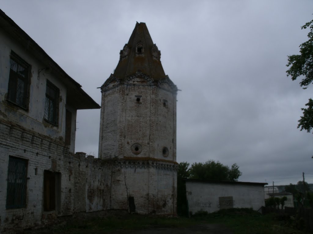 Юго-восточная башня снаружи