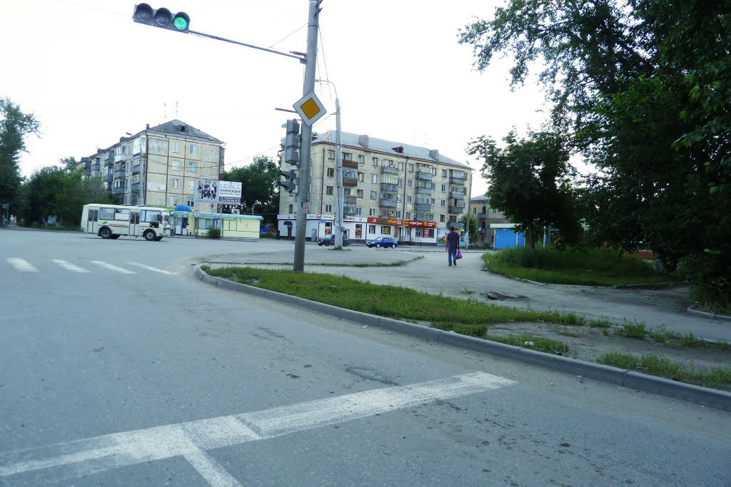Курган. Перекресток.