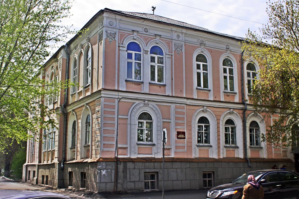 Здание уездного училища