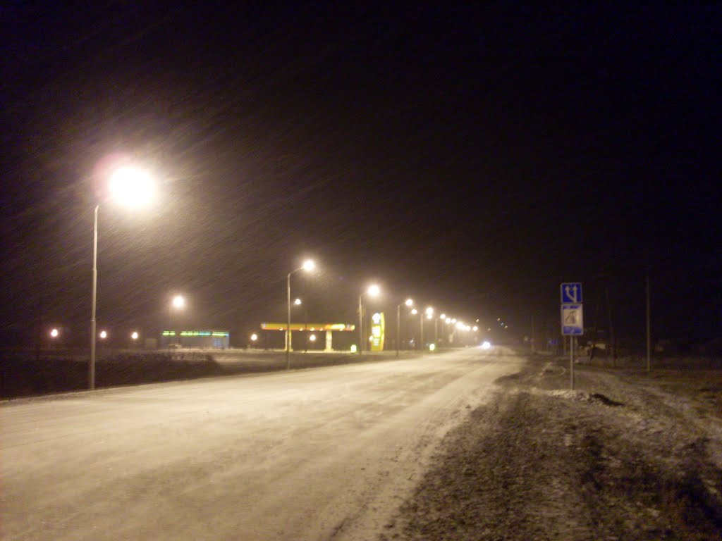 Огни заправки (Light of gas station)