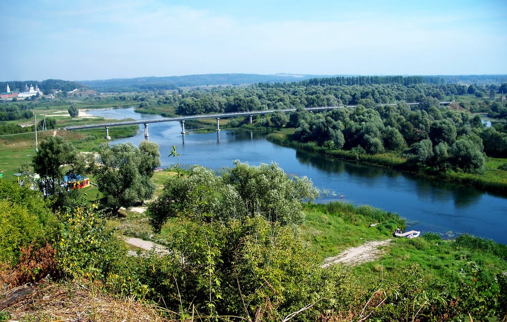 ...В медленной речке вода как стекло...