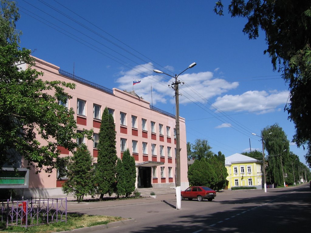 Lenina str., Sudzha city hall (Администрация Суджи, ул. Ленина)