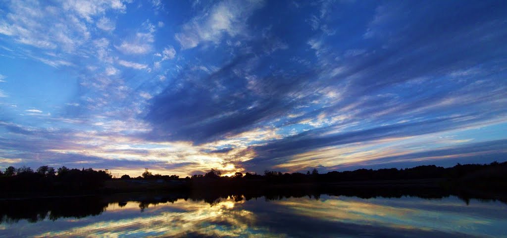 Закат уходящего жаркого лета 2010г. над Тимским прудом  Sunset of leaving summer www.cestavoir.free.fr/viewer1.html?4245099