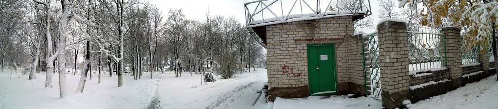 Танцплощадка первый снег октябрь 2010г.