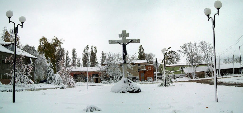 Крест первый снег октябрь 2010г. панорама