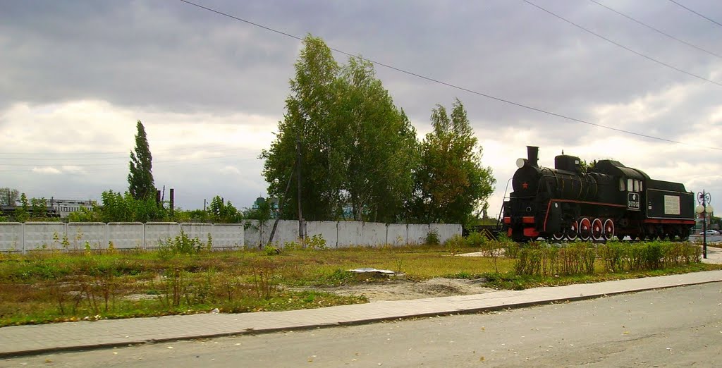 Грязи. Памятник Паровозу-трудяге