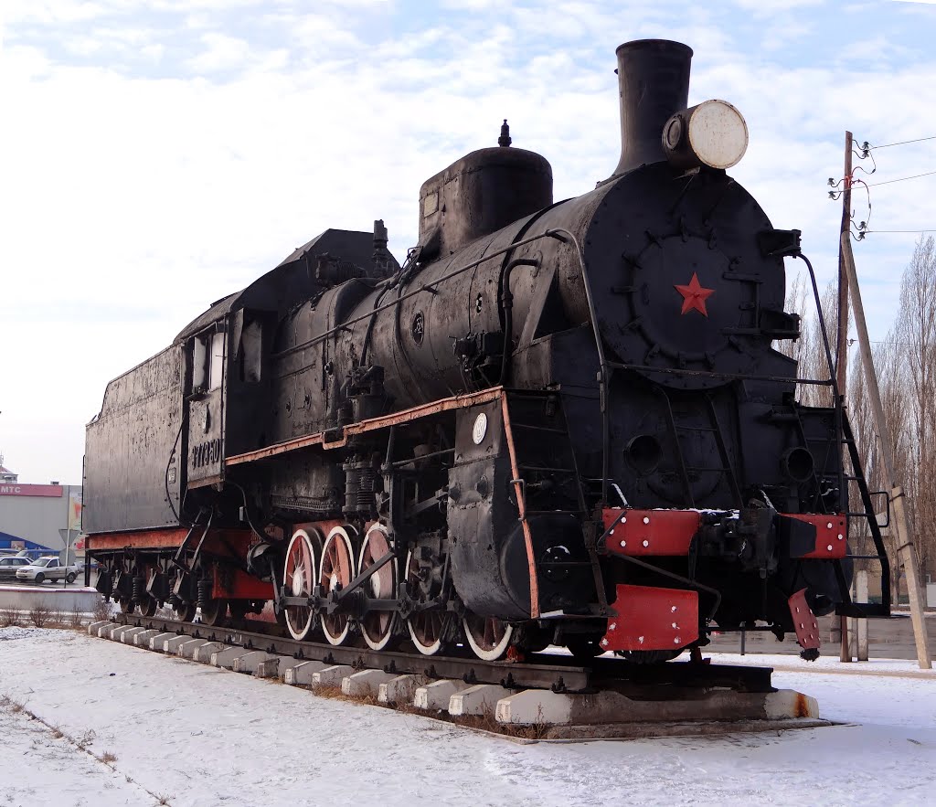 Памятник паровозу