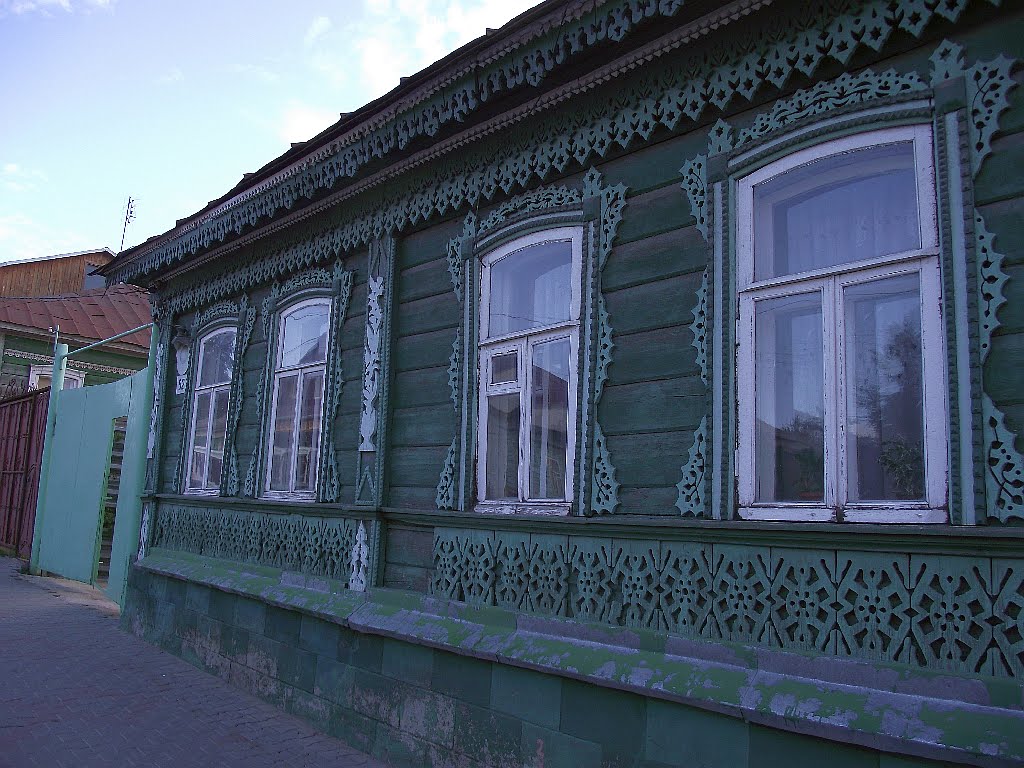 Резной дом