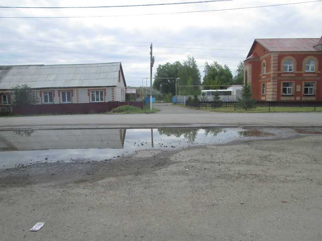 Атяшево, площадь у автовокзала