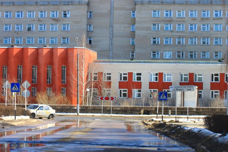 Поликлиника. вид с ул.Дружбы