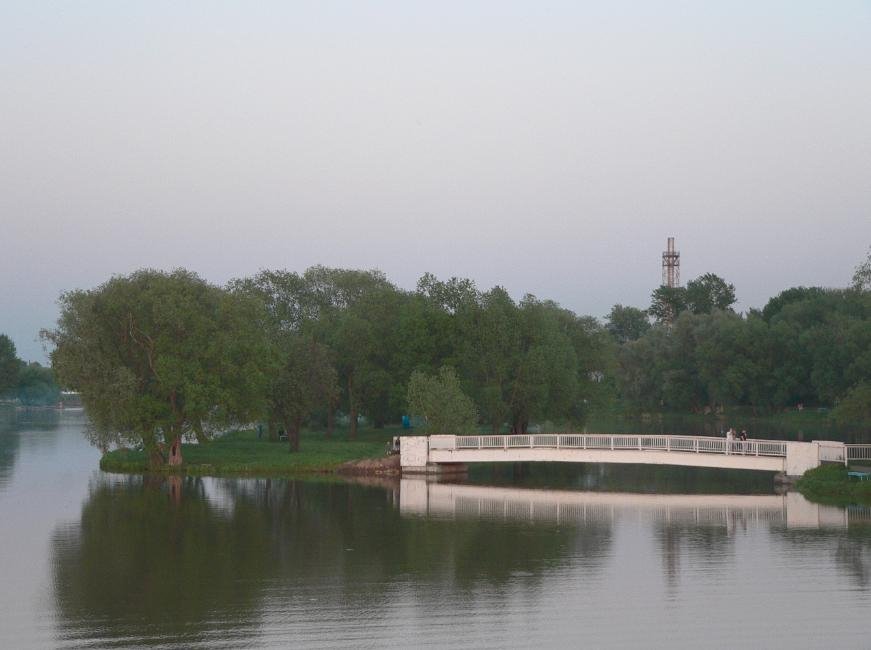 The bridge on lake Belskoe