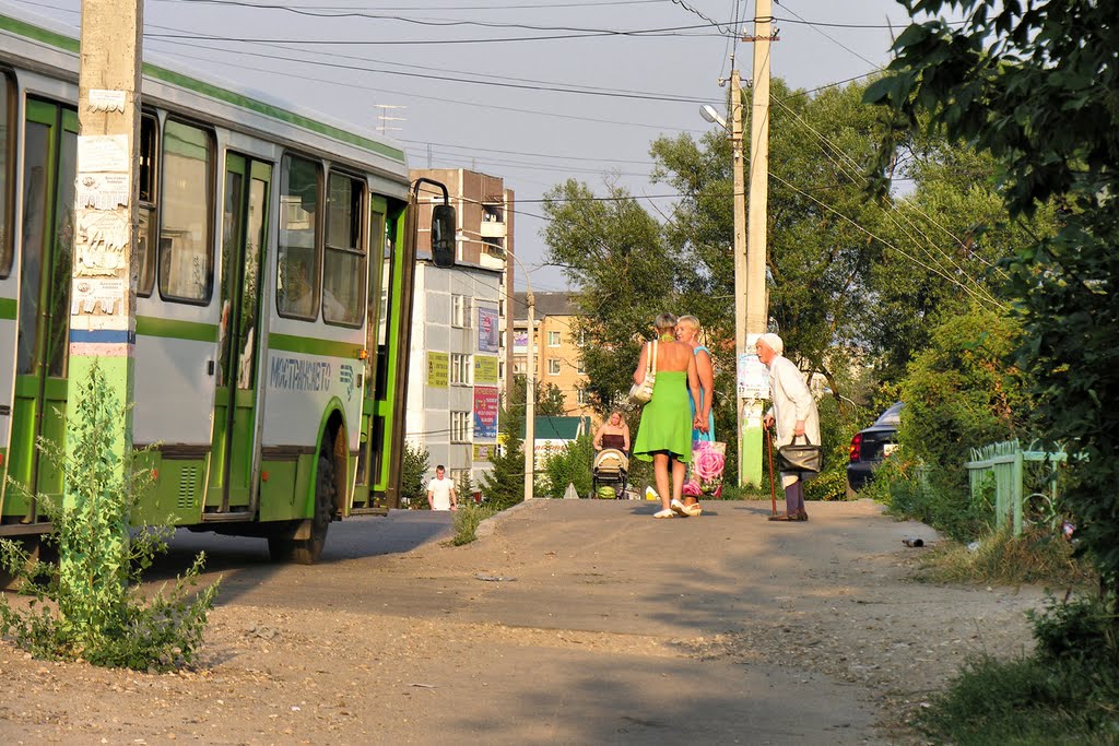 Bus Is Coming