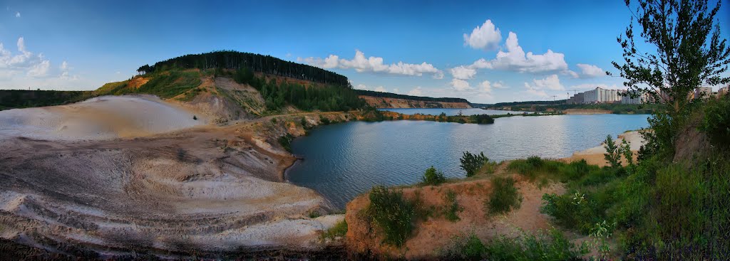 Дзержинский, Песчаный карьер.
