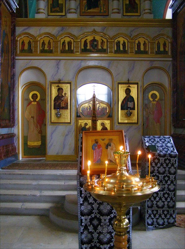Зарайск В приделе собора