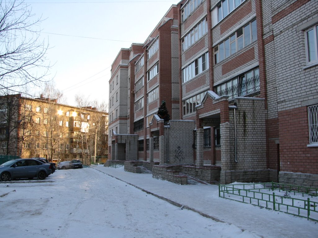 Студенческий, 18
