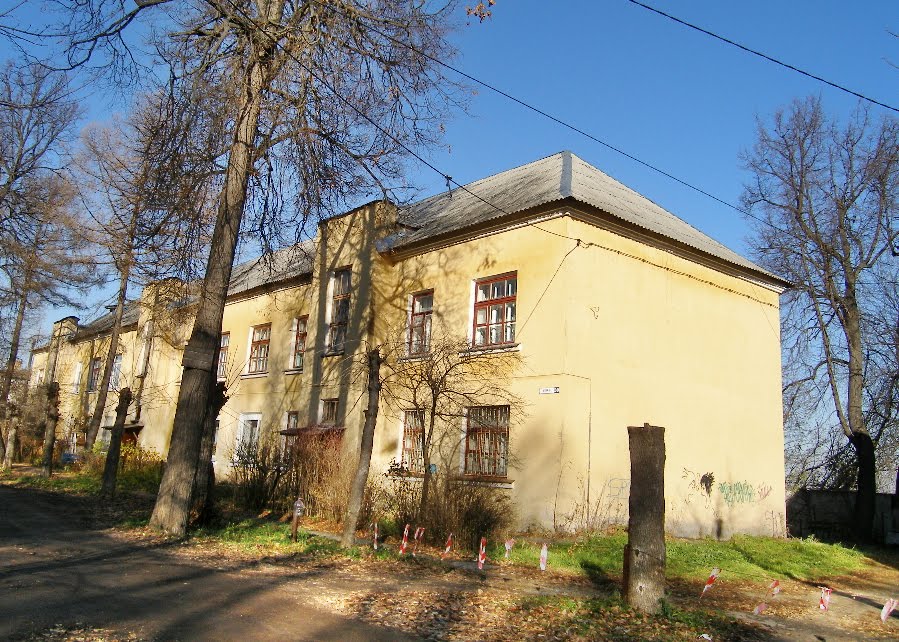 ул. Учинская, 30