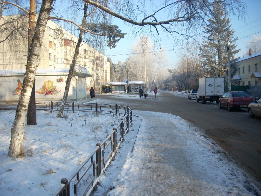 улица Октябрьская, у почты 140121(справа(не видна))